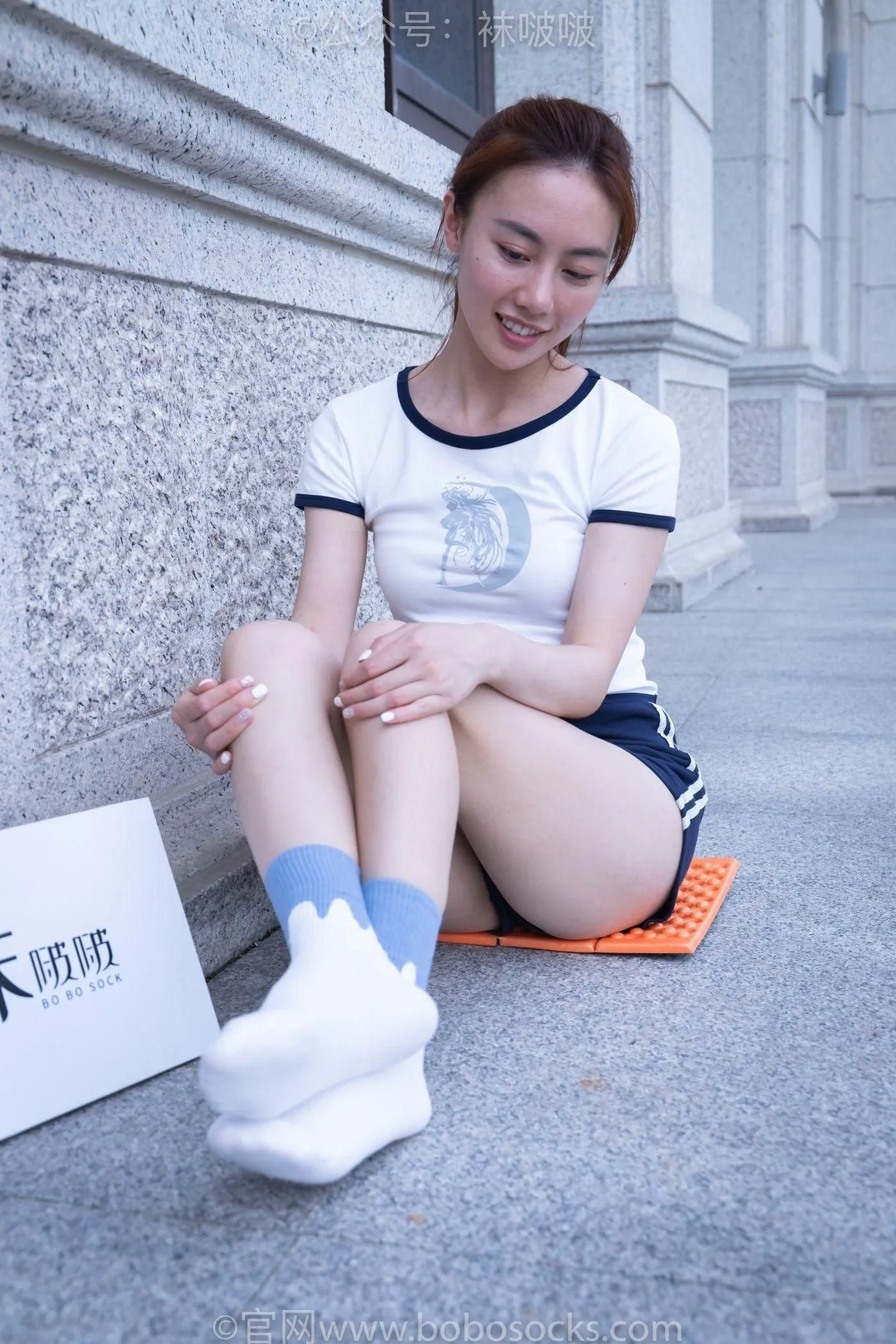 [BoBoSocks袜啵啵]NO.028 小米-运动鞋、白棉袜、裸足 [133P]插图7